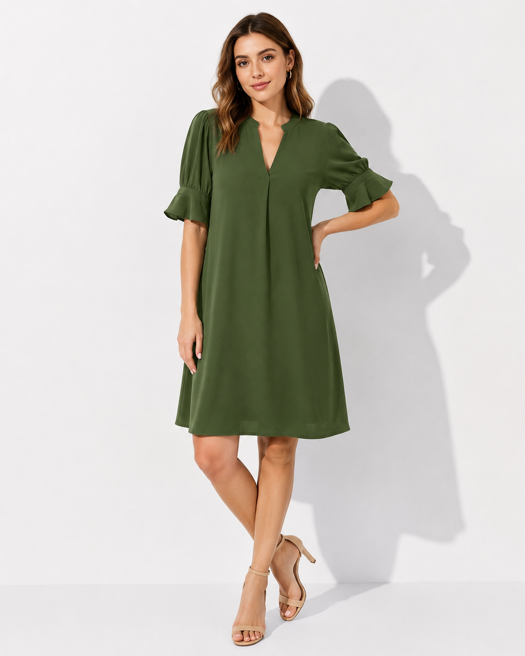 Damen Vielseitiges Eleganz Kleid. Kurzarm, V-Ausschnitt. Ideales Sommerkleid, Freizeitkleid oder Abendkleid.