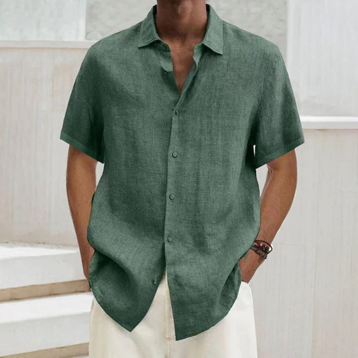 Klassisches Herren Polohemd mit Kragen, kurzärmlig, Smart Casual Look für Herrenmode & Freizeit.