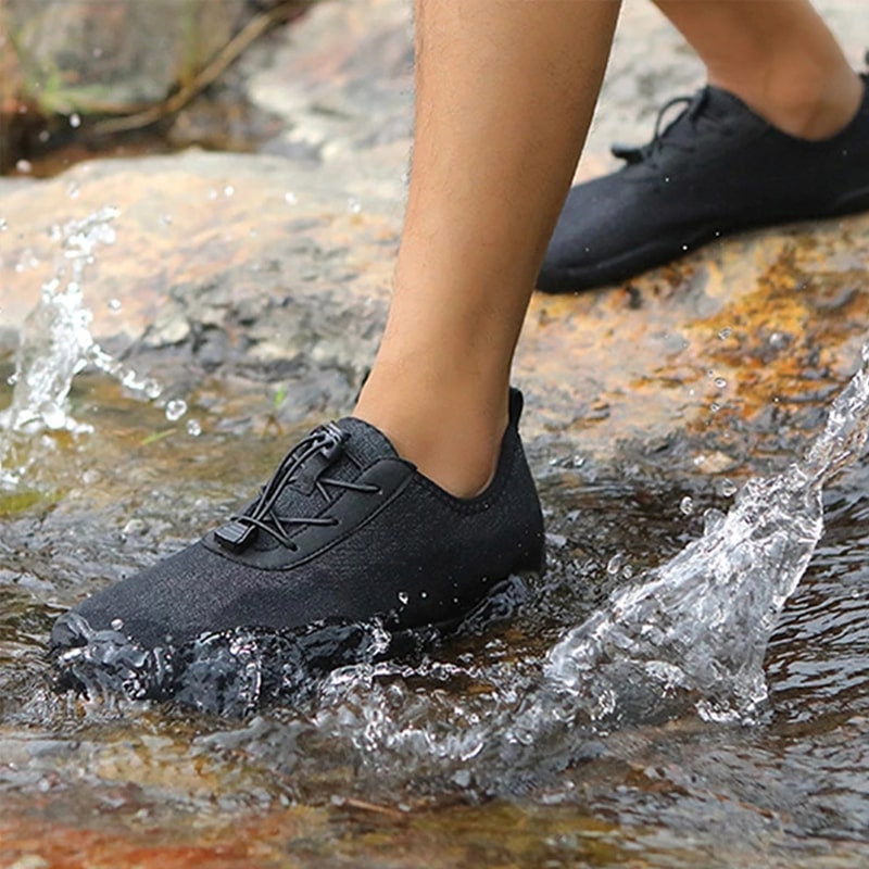 Stylische Herren TerraStride Barfußschuhe, minimalistisches Design für Sport & Freizeit. Atmungsaktiv.