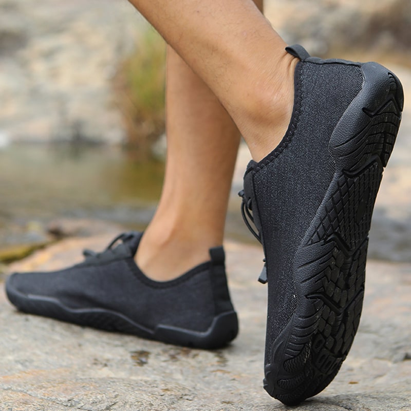 Komfortable Herren TerraStride Barfußschuhe, unterstützen gesunde Fußhaltung bei jeder Aktivität.