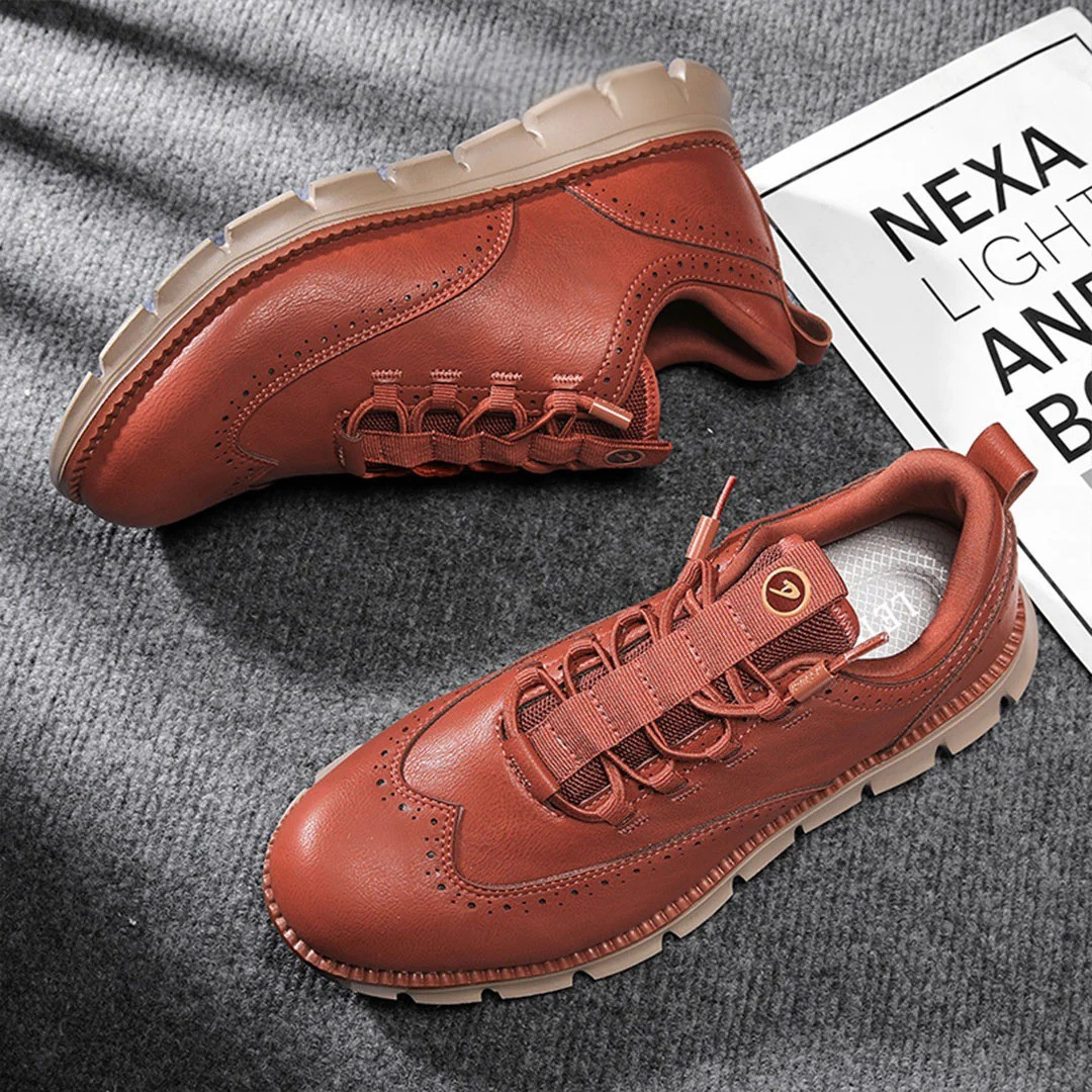 Robuste Herren Oxford Schuhe, braunes Premium-Leder, flexible Sohle für langanhaltenden Komfort.
