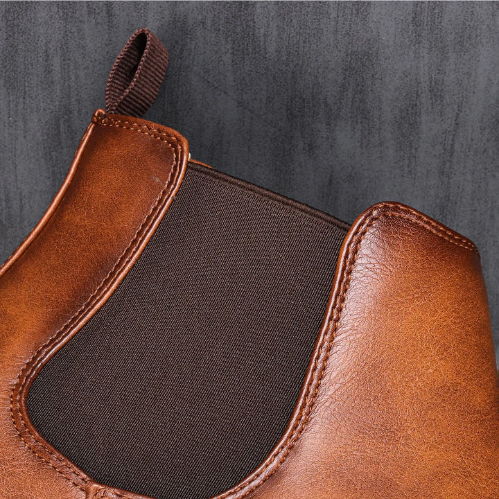 Elegante schwarze Adrian Chelsea Boots für Herren, perfekt für Business-Looks und formelle Anlässe im Herbst.