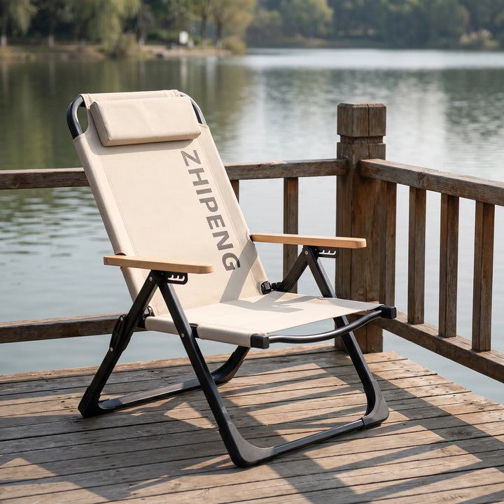 Faltbarer Loungesessel für Garten & Balkon, modern, platzsparend. Ideal für entspannte Stunden im Freien.