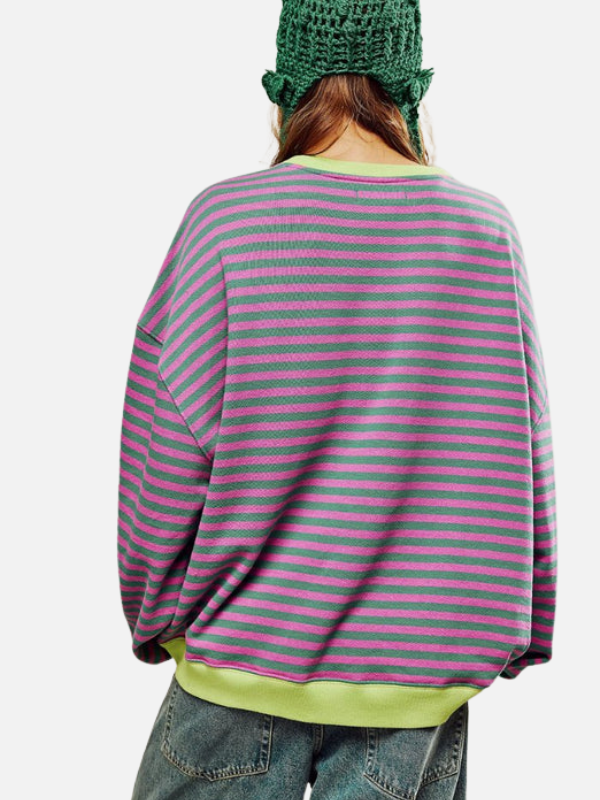 Buntes, weiches Damen Langarm-Sweatshirt, oversized Passform, ideal für einen stylischen Streetwear-Look.