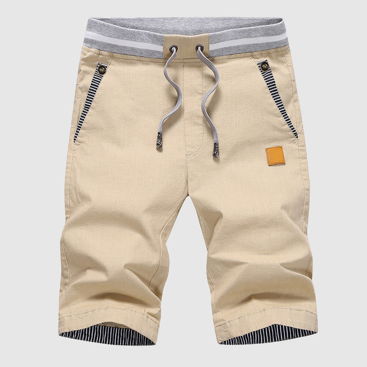 Beige Herren Sommershorts mit Gummibund & Taschen, ultrabequem. Perfekt für Freizeit, Strand oder Urlaub.