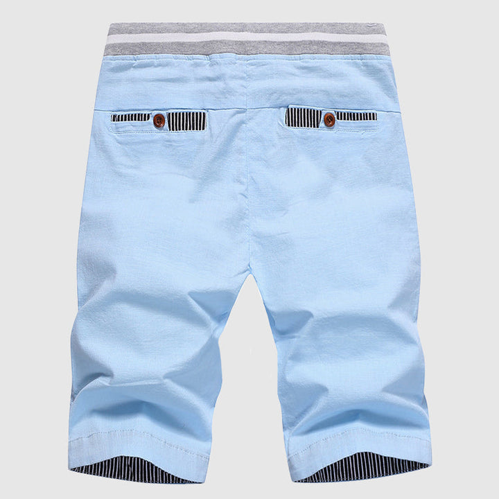 Dunkelblaue Herren Casual Shorts mit komfortablem Gummibund und praktischen Seitentaschen für heiße Tage.