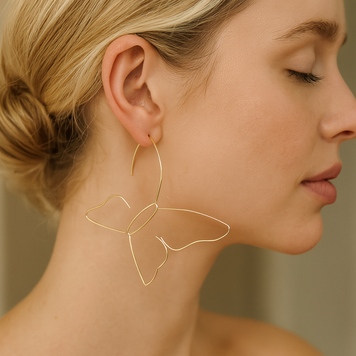 Elegante Damen Schmetterling Ohrhänger aus Edelstahl in Gold und Silber; modische Ohrringe für Frauen.