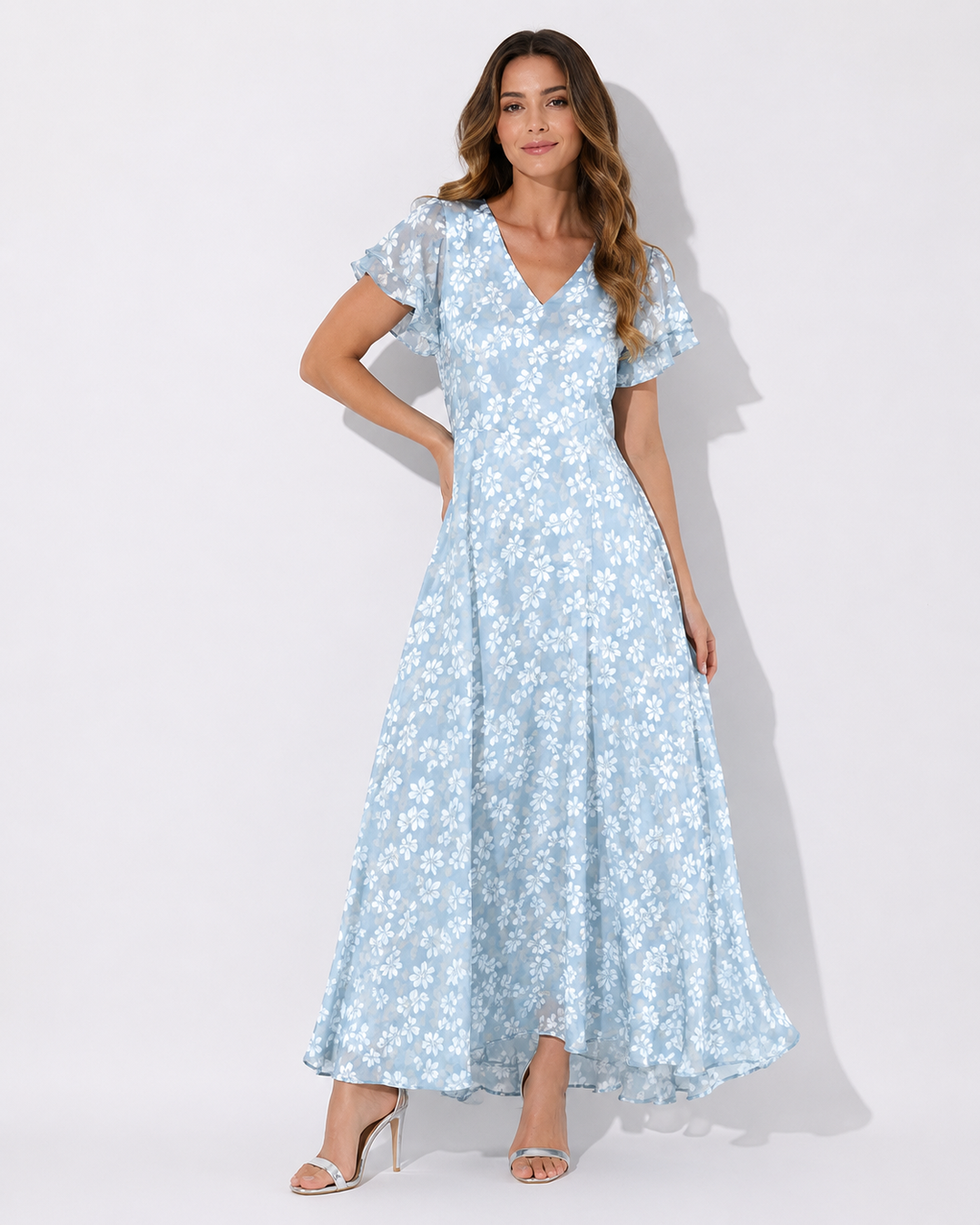 Elegantes Damen Maxikleid mit blauem Blumenmuster und A-Linie Schnitt, perfekt als Sommer-Freizeitkleid.