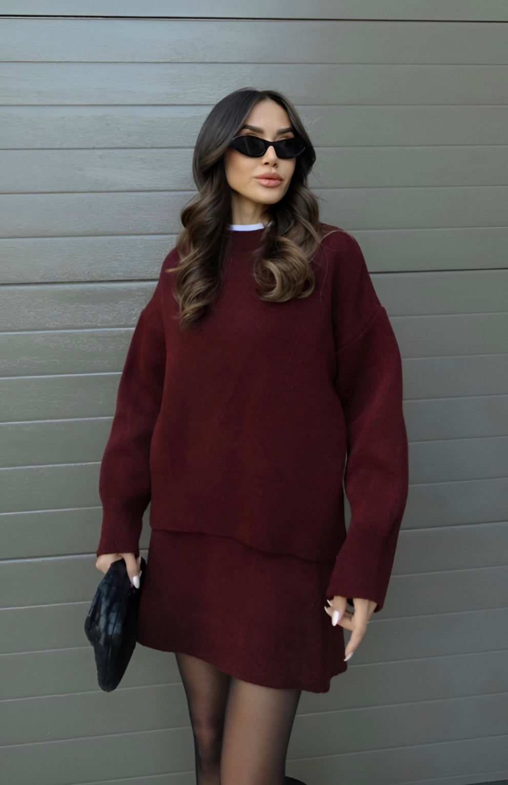 Rotes Damen Herbst-Zweiteiler-Set, kuschelig & stilvoll. Perfektes Herbstoutfit für Freizeit & Alltag.