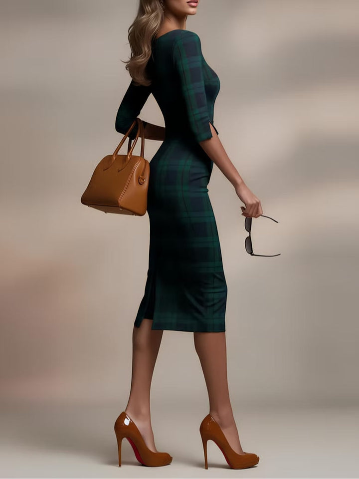 Bequemes klassisches Damen Midikleid mit Karomuster. Ein elegantes Freizeitkleid mit Dreiviertelarm für Komfort.
