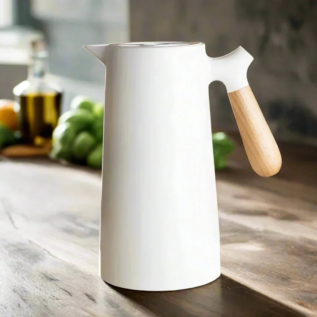Stylische doppelwandige Thermosflasche 750ml aus Edelstahl. Für Heiß- & Kaltgetränke.