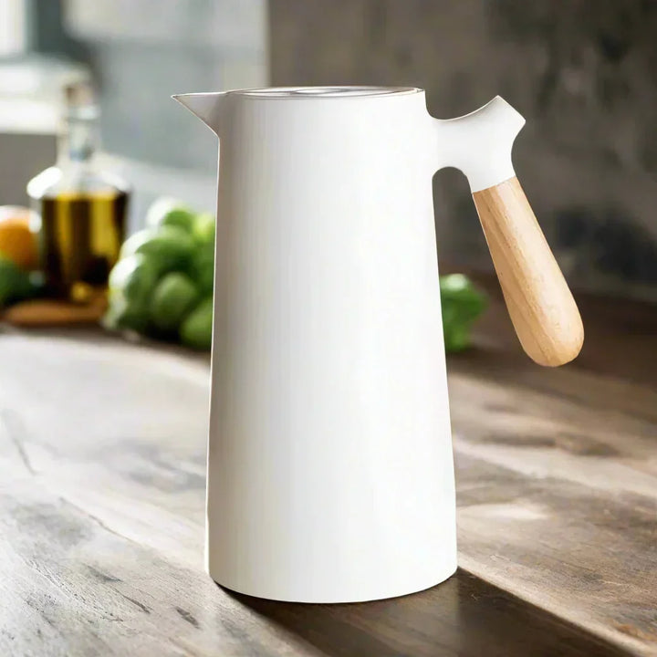 Stylische doppelwandige Thermosflasche 750ml aus Edelstahl. Für Heiß- & Kaltgetränke.