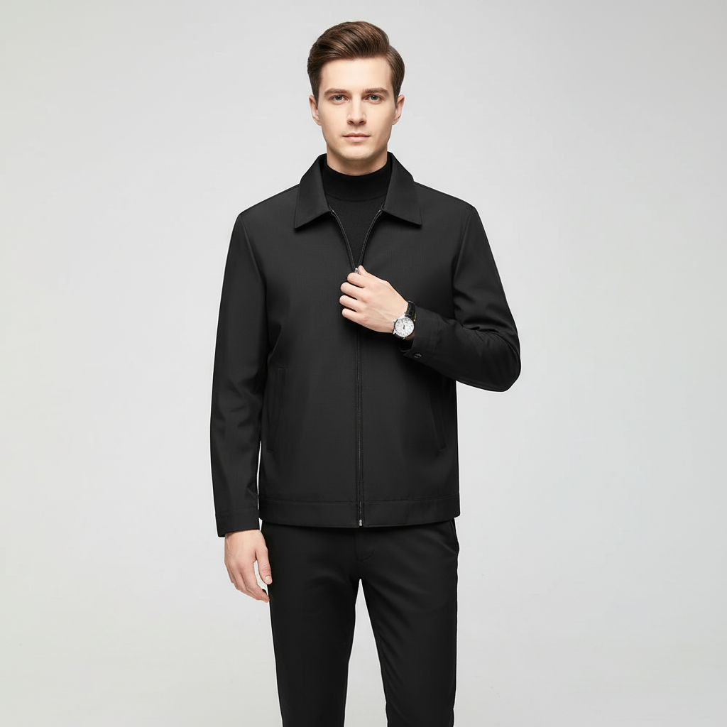 Gefütterte Herrenjacke für den Winter, mit praktischen Taschen; bequeme, warme Männermode für draußen.