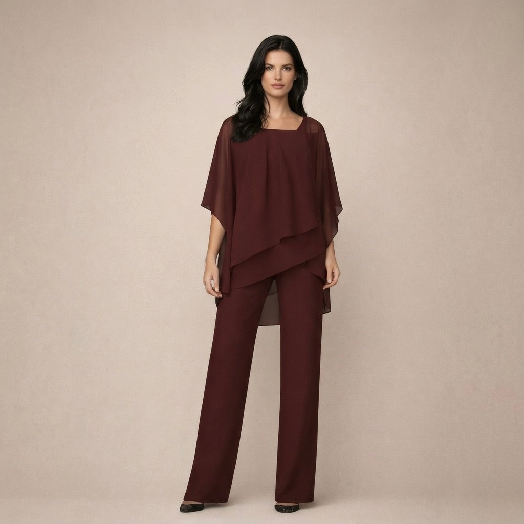 Komfortables Damen Kombiset: Zweiteiler mit eleganter Lagenbluse. Vielseitige Damenbekleidung für jeden Anlass.