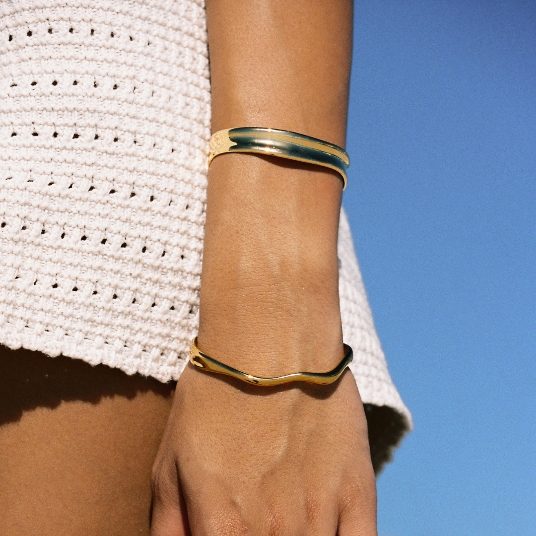 Hypoallergener Damen Statement Armreif Gold/Silber, wasserfest & stilvoller Edelstahlschmuck.