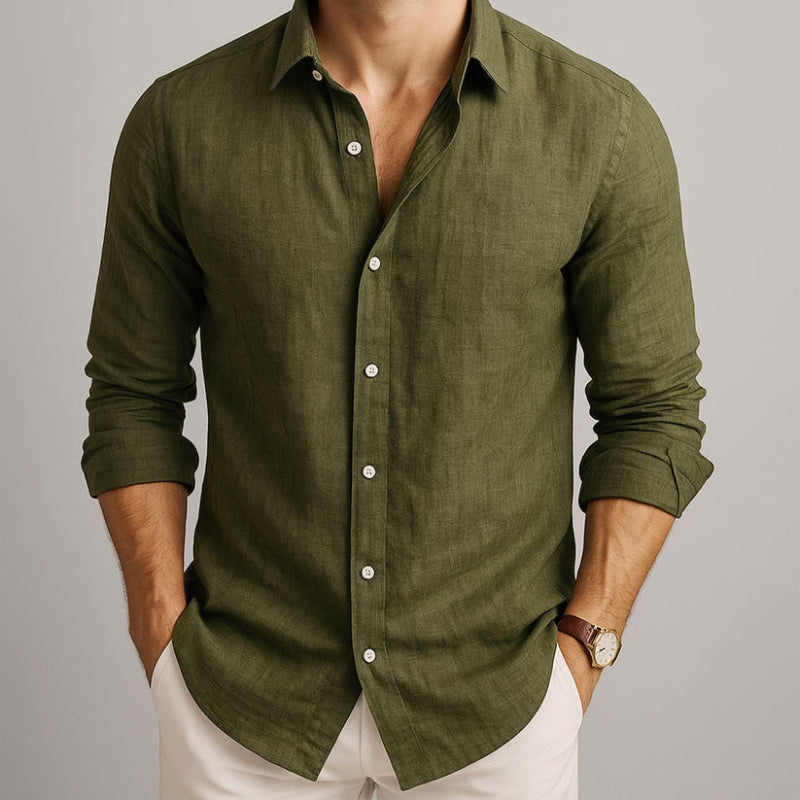 Vielseitiges Herren Kurzarmhemd im lockeren Schnitt mit abgerundetem Saum. Ideal für Sommer & Urlaub.