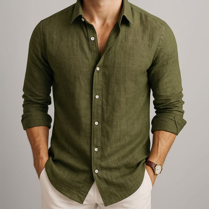 Vielseitiges Herren Kurzarmhemd im lockeren Schnitt mit abgerundetem Saum. Ideal für Sommer & Urlaub.