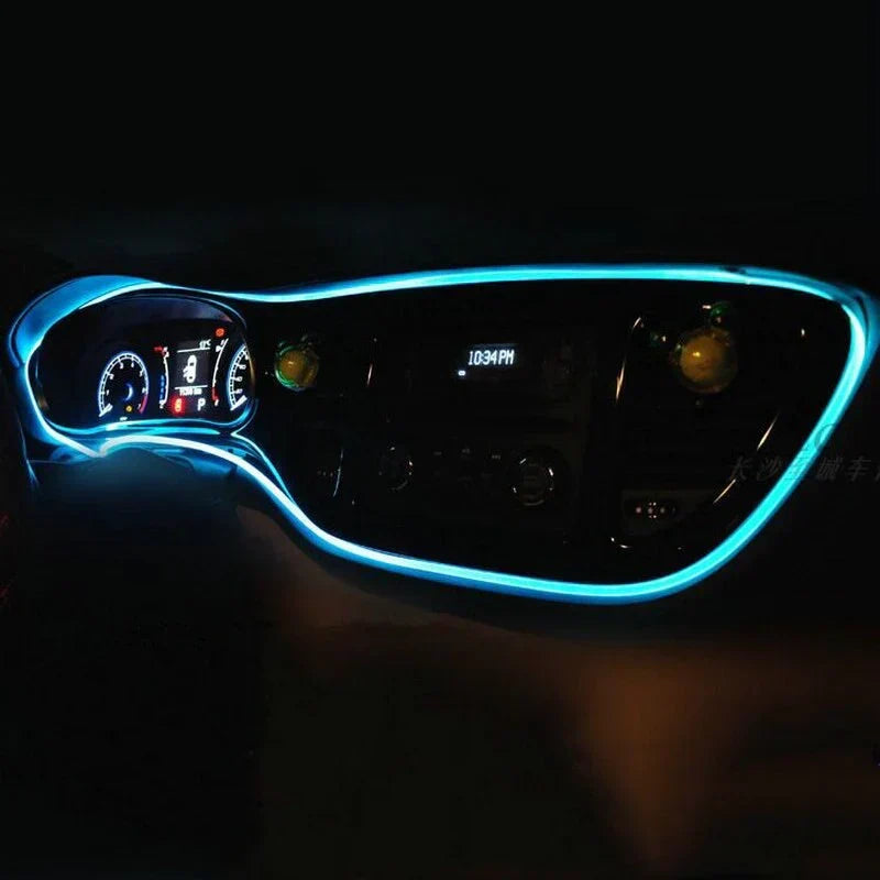 Flexible RGB Ambientebeleuchtung fürs Auto. USB-Powered LED Streifen für individuelles Fahrerlebnis.