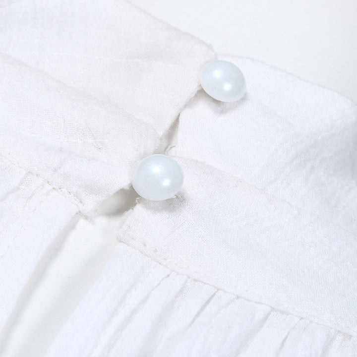 Damen Sommerkleid in Bewegung, leicht und luftig fallend, betont die bequeme und modische Passform.