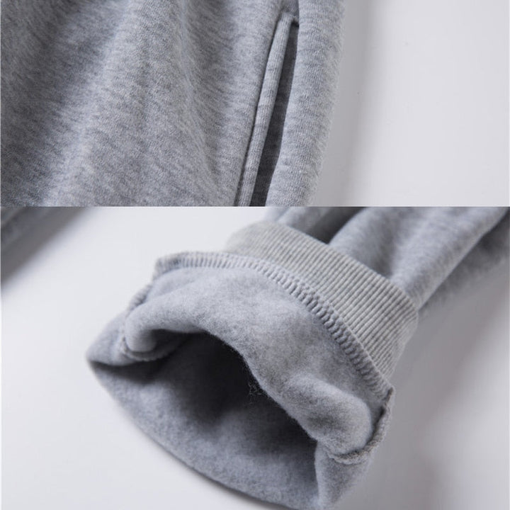Stilvoller, minimalistischer Hoodie für Damen und Herren, bietet Wärme und modernen Casual-Chic.