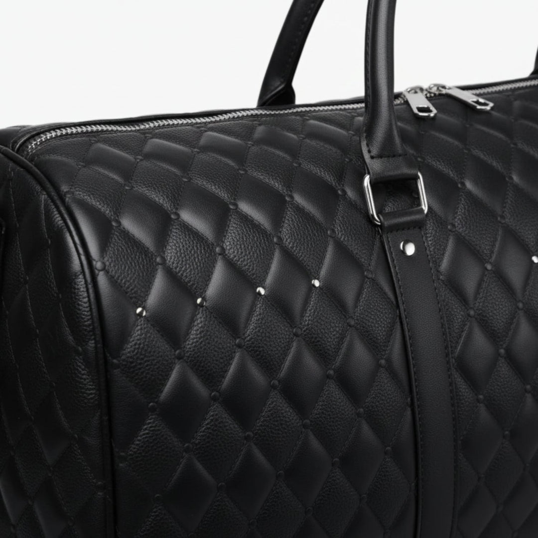 Hochwertige Echtleder-Reisetasche für Herren, robust & stilvoll, perfekt als Handgepäck.
