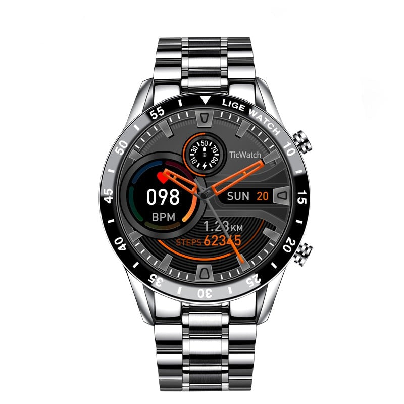 Minimalistische Herrenuhr: Nahaufnahme des klaren Zifferblatts und schlanken Gehäuses; zeitloses Quarz-Design.