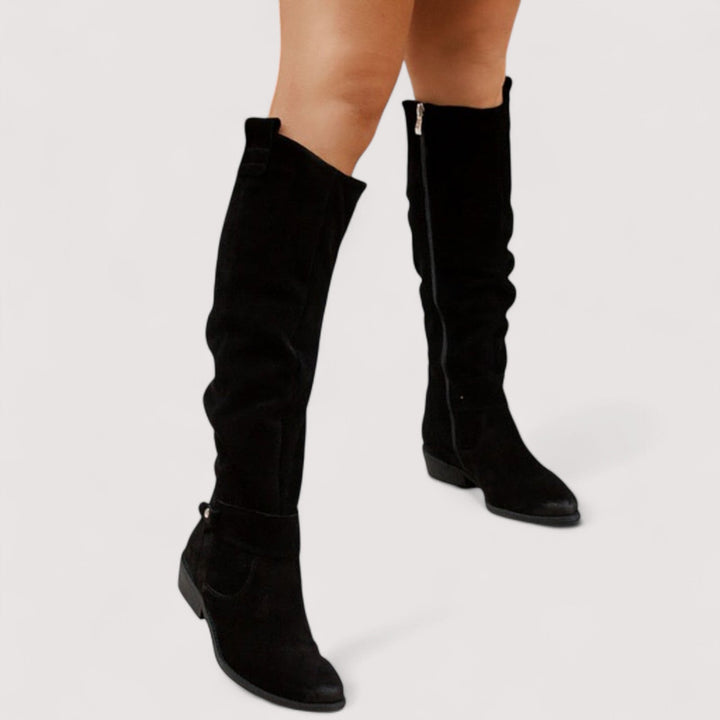 Robuste Damen Winterstiefel, gefüttert & wasserabweisend für Outdoor-Aktivitäten.