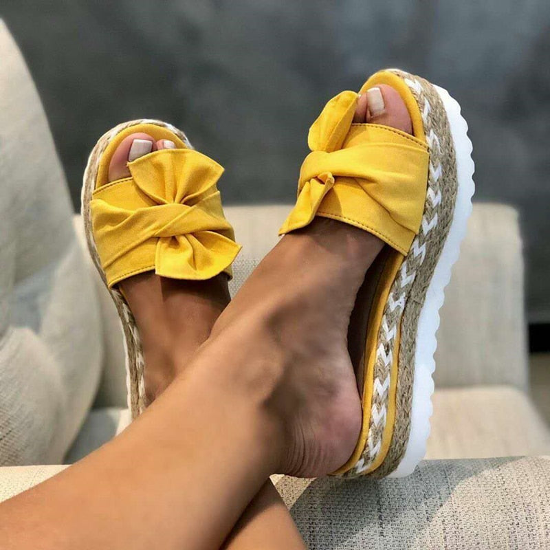 Damen Sommersandalen Selina für Komfort, Haltungsunterstützung & Fußkorrektur. Bequeme verstellbare Freizeitschuhe.