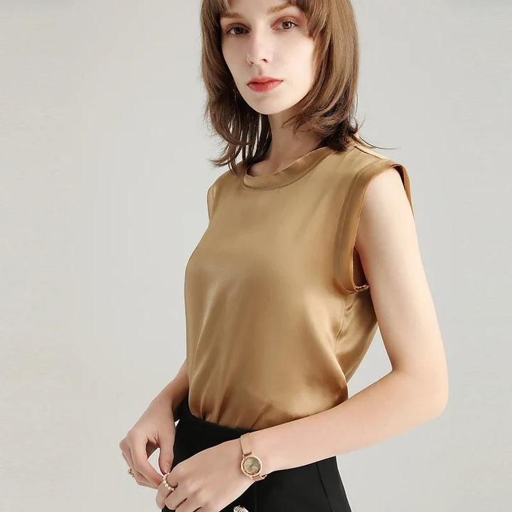 Damen Tanktop ärmellos mit eleganter Satin-Optik, perfekt für Sommer und vielseitige Outfits.
