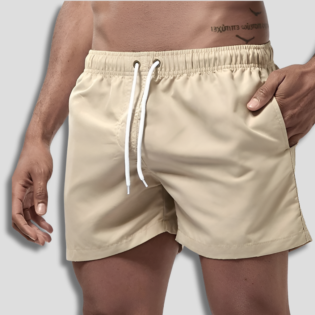 Funktionale Herren Badeshorts, schnelltrocknend, vielseitig einsetzbar für Wassersportaktivitäten.