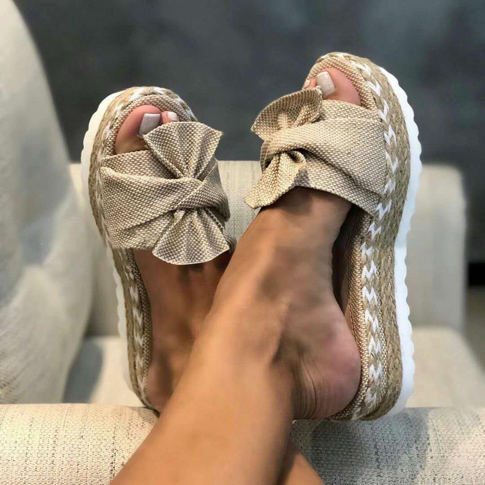 Trendige Damen Sandalen Selina, bequeme Sommerschuhe für Urlaub & Freizeit. Mit Komfortsohle & Haltungsunterstützung.