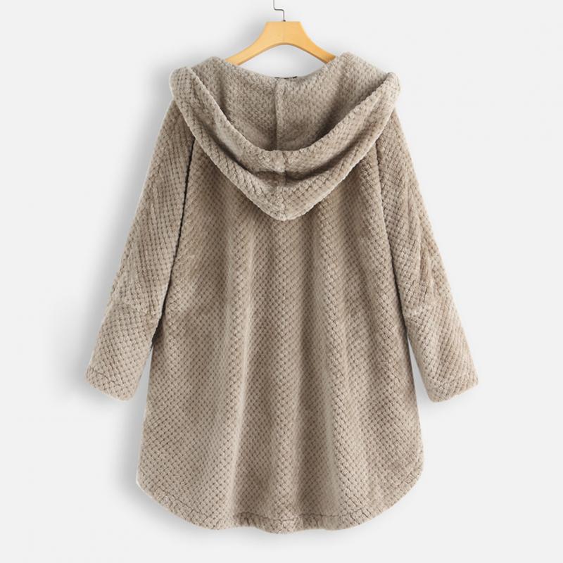 Rückseite der wendbaren Damen Fleecejacke mit Kapuze, zeigt die Vielseitigkeit der Ganzjahresjacke.