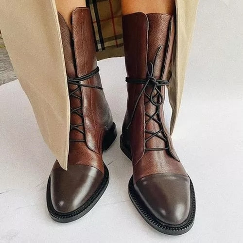 Braune klassische Damen Orthopädische Stiefel, ideal als Komfortschuhe für Herbst und Winter.