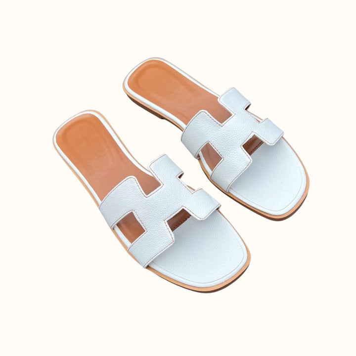 TrendySoft Alltagsschuhe Damen: Modisch elegante Sommersandalen, bequem für jeden Tag.