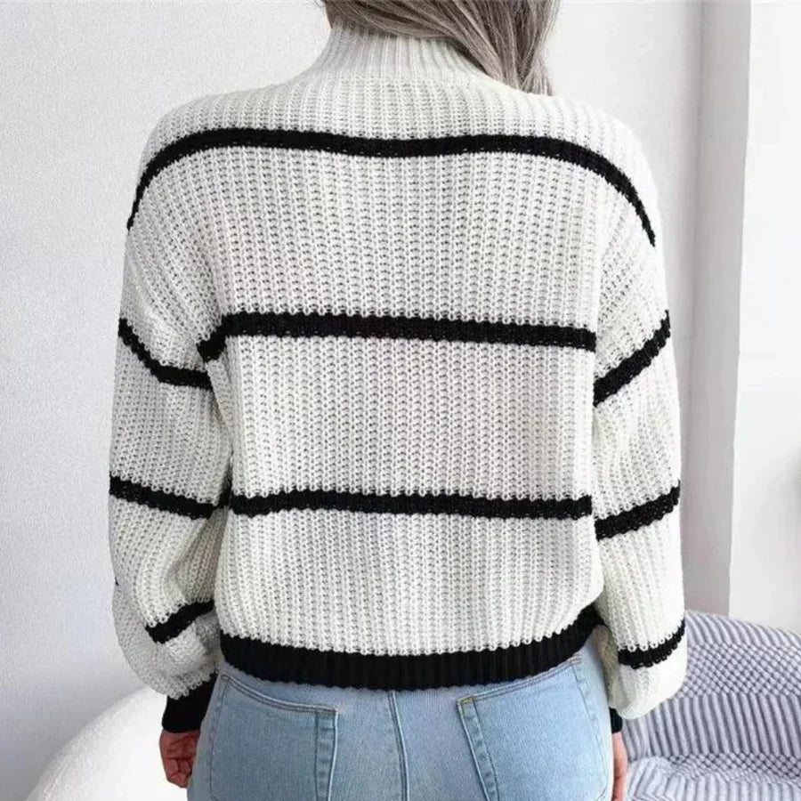 Stilvoller Damen Pullover als Business Outfit, ideal für Büro und formelle Anlässe, klassisches Design.