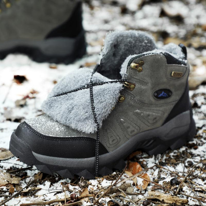 Blaue warme Winterschuhe: Leichte Sportschuhe für kalte Tage, perfekt für Outdoor-Aktivitäten.