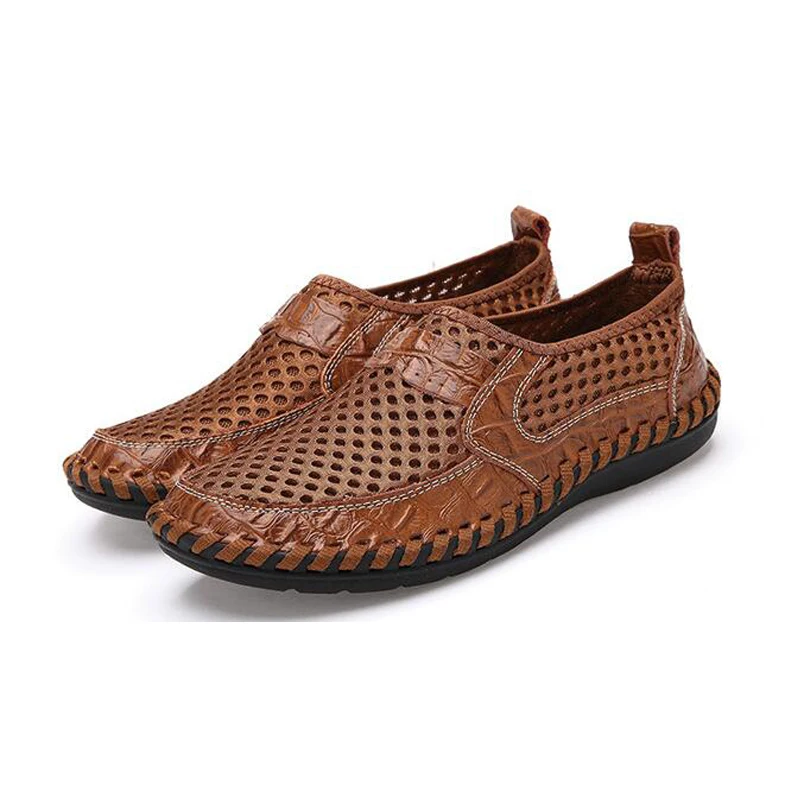 Klassische Herren Slip-On Slipper, schnürlos, weite Passform, ideal als Freizeitschuh.