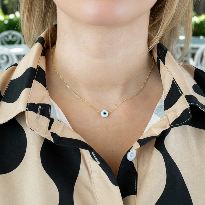 Damen Nazar Halskette mit schützendem blauen Auge Anhänger, eleganter Glücksbringer für stilvolle Frauen.