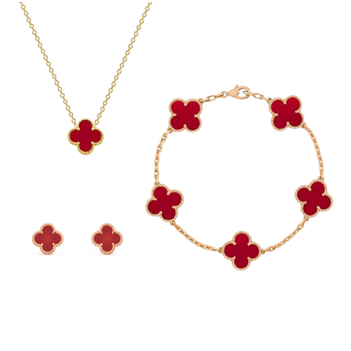 Damen Kleeblatt Schmuckset elegant getragen: Edelstahl Halskette mit Glücksbringer & passende Ohrringe.