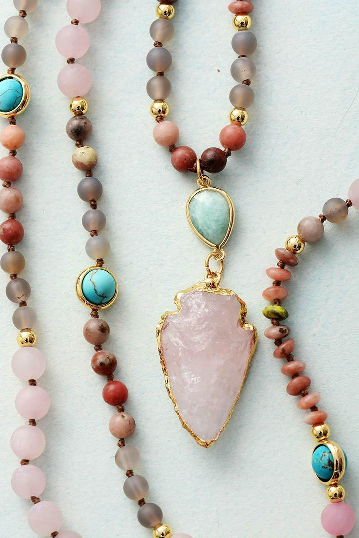 Spiritueller Heilsteinschmuck: Handgefertigte Damenkette als Schutzamulett für Wellness, Harmonie und innere Energie.