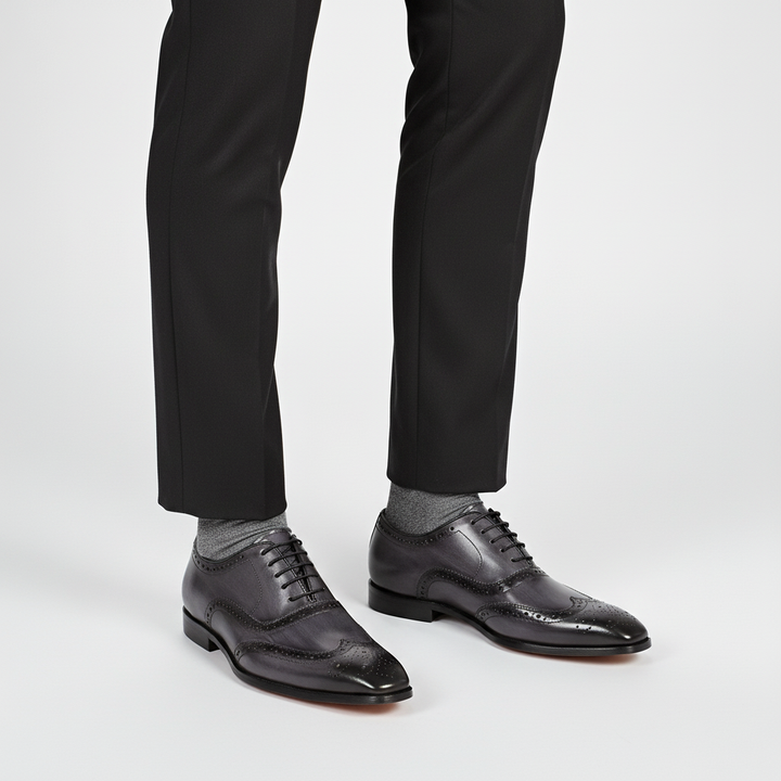 Komfortable Clinton Oxford Herrenschuhe aus hochwertigem Leder, handgefertigt für Eleganz im Alltag & Business.