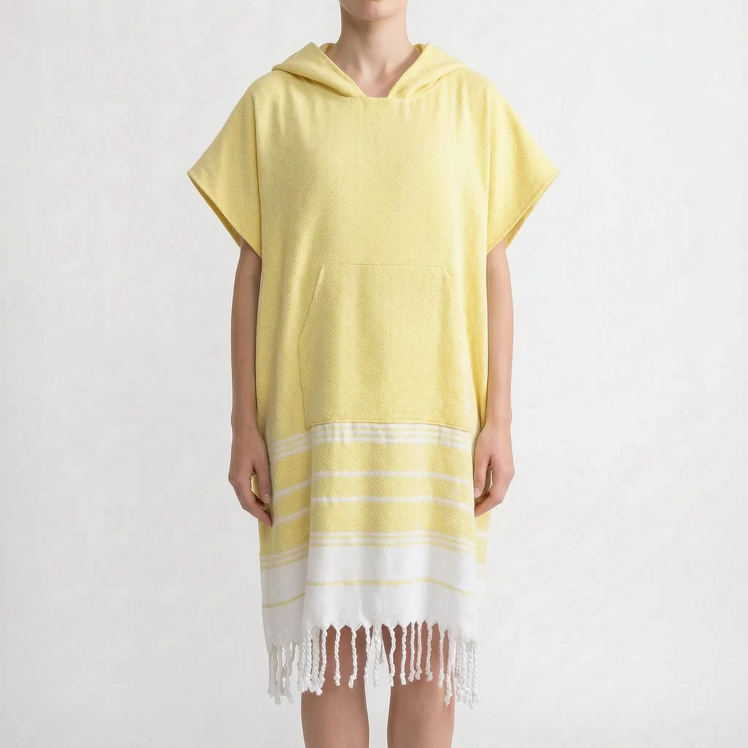 Hochwertiger Badeponcho mit Kapuze, schnelltrocknend und saugfähig; für Damen und Herren.