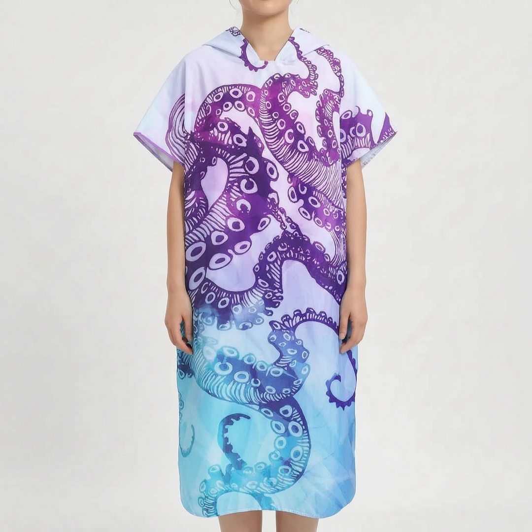 Vielseitiger Surfponcho mit Kapuze, schnelltrocknend und saugfähig. Perfekt nach dem Schwimmen & Surfen.