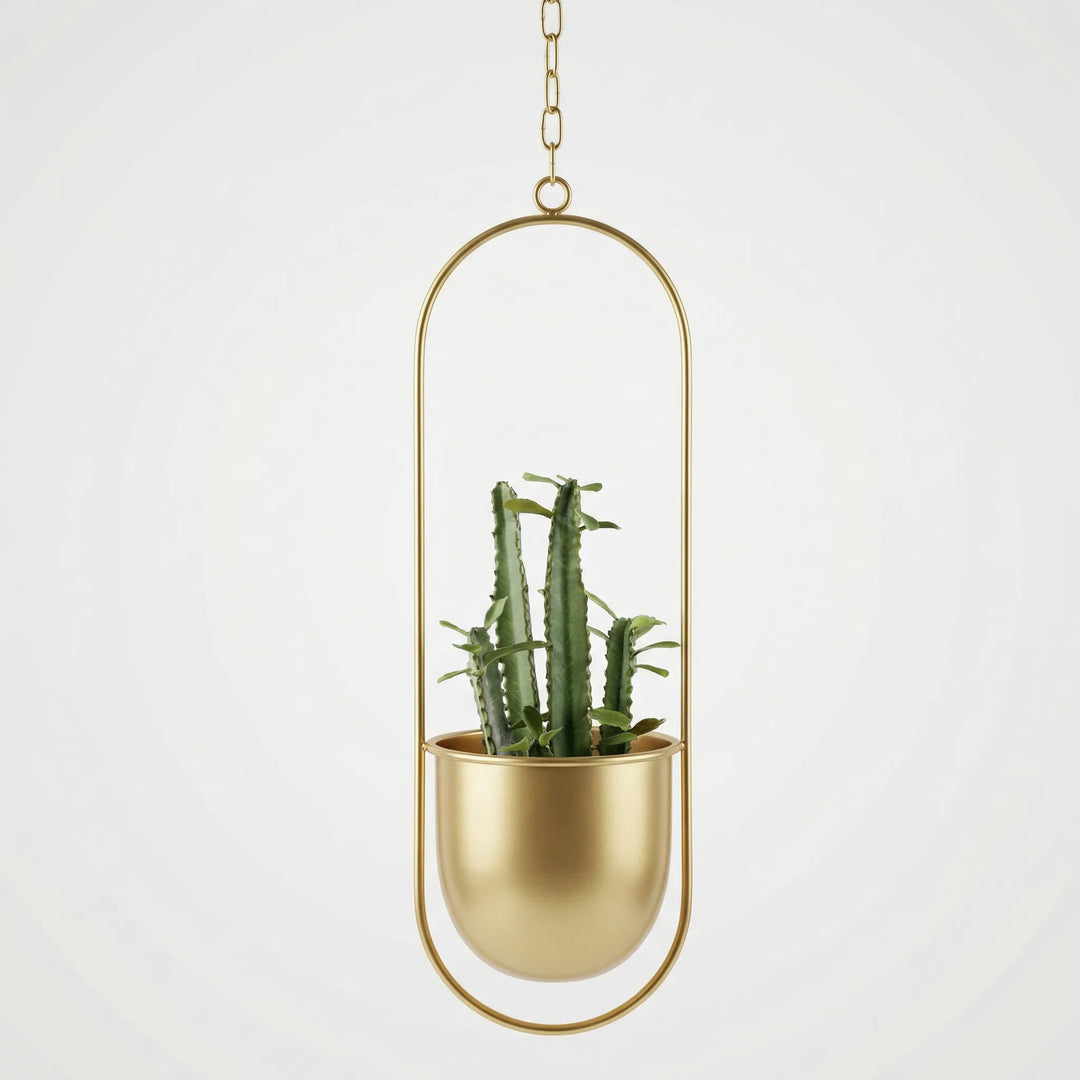 Geometrischer Hängetopf in elegantem Design, ideal als Geschenkidee für Pflanzenliebhaber.