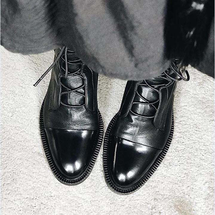 Bequeme braune Orthopädische Damen Herbststiefel, klassischer Stil, ideal für lange Tage.