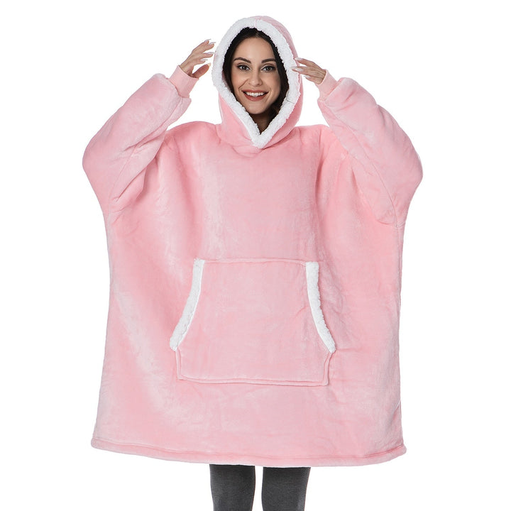 Großer Kuschelhoodie mit praktischen Taschen, für entspannte Stunden am Kamin.