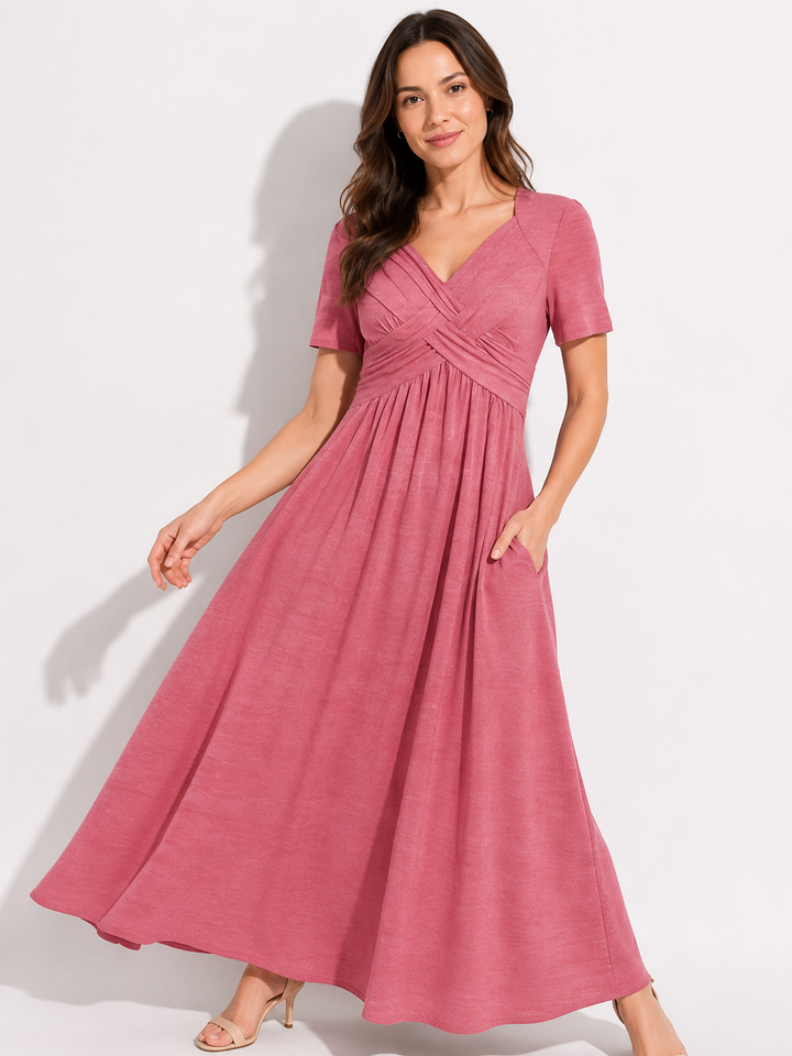 Frau trägt vielseitiges Damen Midikleid mit V-Ausschnitt, elegant für Abend und komfortabel für den Alltag.
