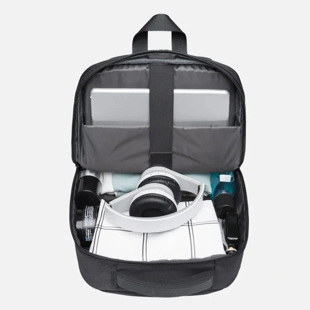 Stilvoller Business Rucksack für Pendler, wasserdicht und mit Laptop-Fach; ideal für Büro & Uni.
