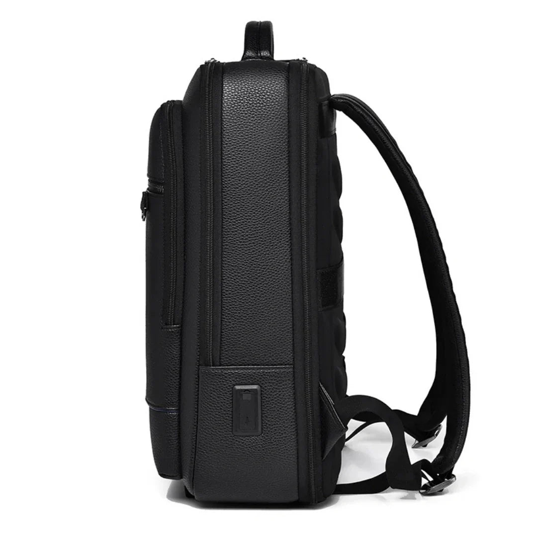 Geöffneter Laptop Rucksack: Geräumiger Laptop-Rucksack mit Organiser-Fächern, passend für Notebooks, sicherer Pendler-Rucksack.