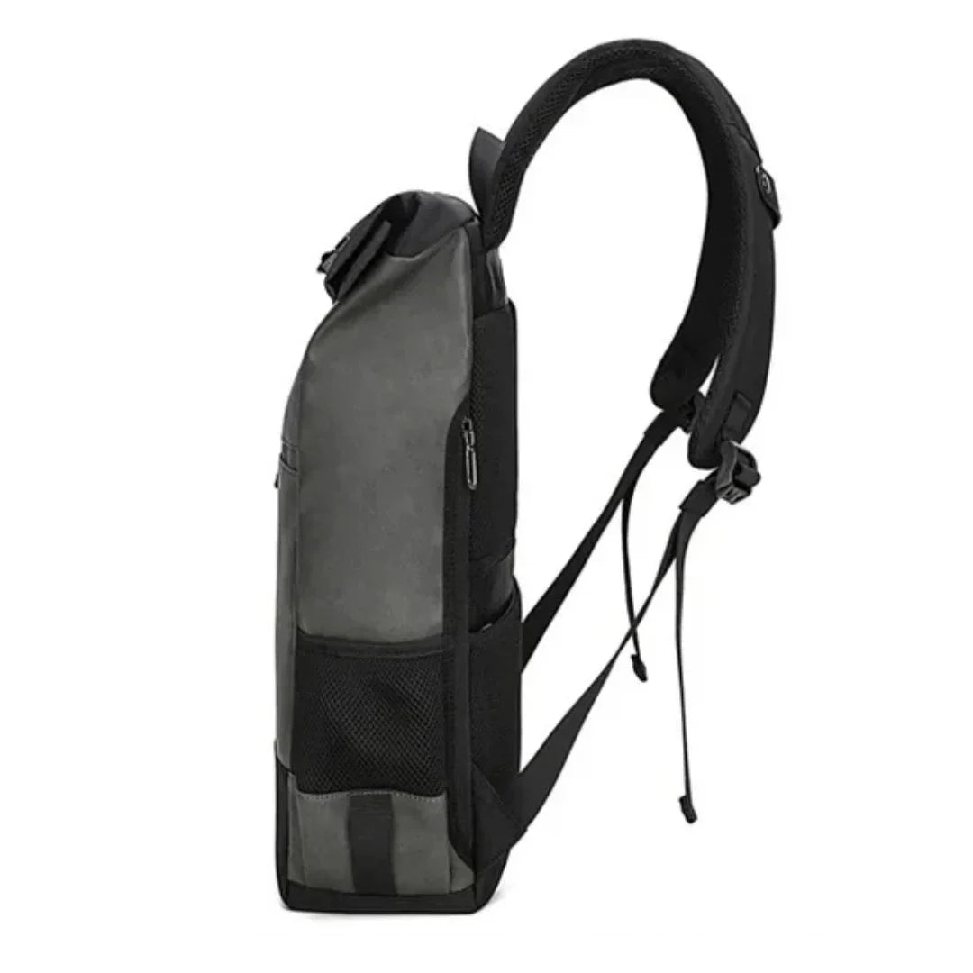 Stylischer grauer Roll-Top Rucksack für Damen/Herren, wasserdicht, Laptopfach für Arbeitsweg.